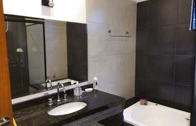 Imagem 15: 4 dormitórios, 1 suítes, 3 banheiro, 3 vagas na garagem