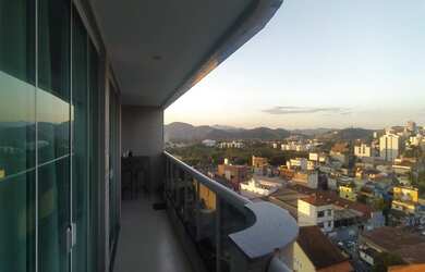 Imagem: O apartamento possui 4 Dormitórios, 1 Suíte, 3 Banheiros