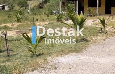 Imagem: A casa possui 3 Dormitórios, 1 Banheiro, 2.014m² de Área