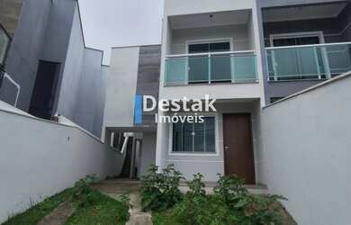 Imagem: A casa possui 3 Dormitórios, 1 Suíte, 2 Banheiros, 1 Vaga