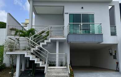 Imagem: A casa em condomínio possui 4 Dormitórios, 3 Suítes, 5 Banheiros