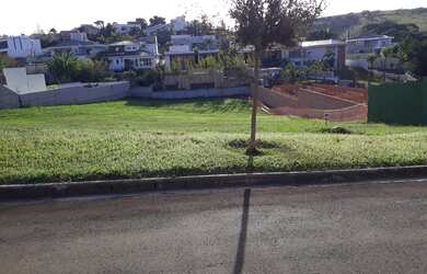 Imagem: O terreno possui 1.271m² de Área Privada e está localizado