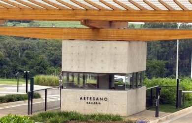 Imagem: O terreno possui 450m² de Área Privada e está localizado