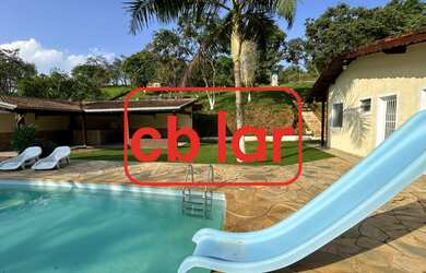 Imagem: A chácara possui 3 Dormitórios, 1 Suíte, 5 Banheiros, 5 Vagas