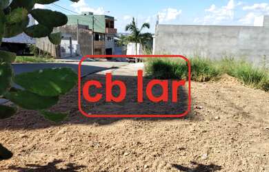 Imagem: O terreno possui 187m² de Área Privada e está localizado