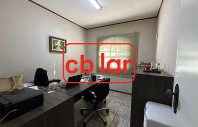 Imagem: A loja possui 2 Dormitórios, 2 Banheiros, 3 Vagas na garagem