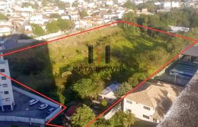 Imagem: O terreno possui 11.000m² de Área Privada e está localizado