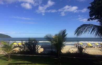 Imagem: A casa possui 4 Dormitórios, 2 Suítes, 4 Banheiros, 3 Vagas