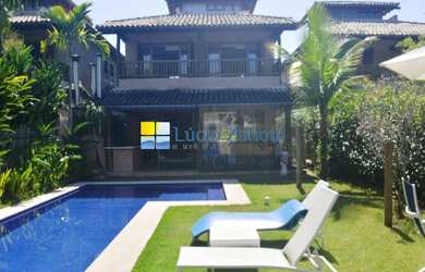 Imagem: A casa em condomínio possui 4 Dormitórios, 4 Suítes, 5 Banheiros