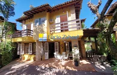 Imagem: A casa em condomínio possui 4 Dormitórios, 4 Suítes, 5 Banheiros