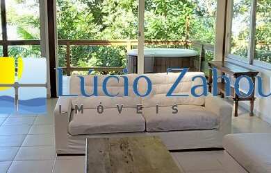 Imagem: A casa em condomínio possui 4 Dormitórios, 4 Suítes, 5 Banheiros