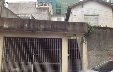 Imagem: O terreno possui 300m² de Área Privada e está localizado