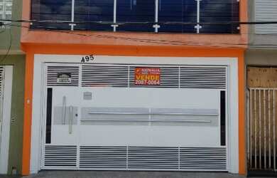 Imagem: A casa possui 2 Dormitórios, 3 Banheiros, 2 Vagas na garagem