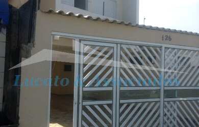 Imagem: A casa possui 2 Dormitórios, 1 Banheiro, 1 Vaga na garagem