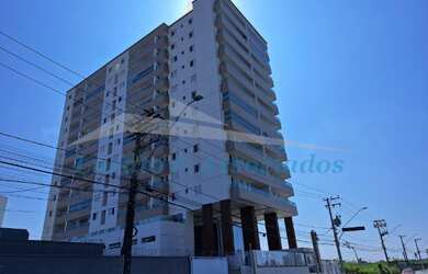 Imagem: O apartamento possui 2 Dormitórios, 1 Suíte, 2 Banheiros