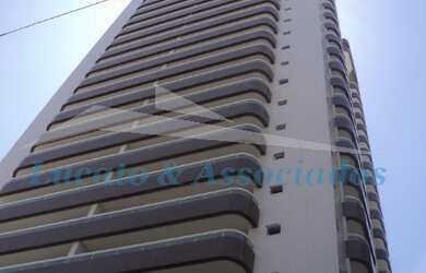 Imagem: O apartamento possui 4 Dormitórios, 2 Suítes, 4 Banheiros