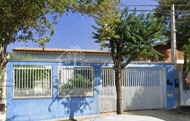 Imagem: A casa à venda possui 3 Dormitórios, 1 Suíte, 4 Banheiros