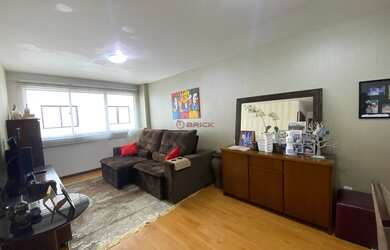 Imagem: O apartamento possui 2 Dormitórios, 1 Suíte, 2 Banheiros