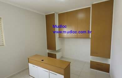 Imagem: A kitnet possui 1 Dormitório, 1 Banheiro, 1 Vaga na garagem