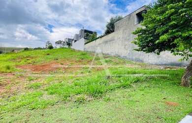 Imagem: O terreno possui 360m² de Área Privada e está localizado