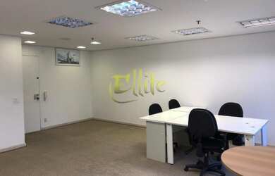 Imagem: A sala comercial possui 1 Banheiro, 1 Vaga na garagem, 42m²