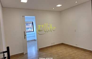 Imagem: A sala comercial possui 1 Banheiro, 1 Vaga na garagem, 32m²