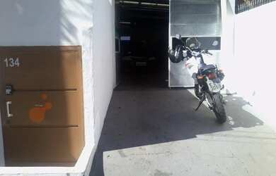 Imagem: A sala comercial possui 3 Banheiros, 1 Vaga na garagem, 125m²