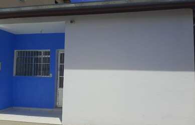 Imagem: A casa possui 3 Dormitórios, 1 Suíte, 2 Banheiros, 2 Vagas