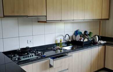 Imagem: A casa possui 3 Dormitórios, 1 Suíte, 2 Banheiros, 3 Vagas