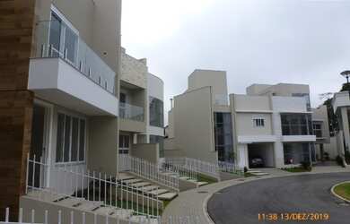 Imagem 1: SOBRADO A VENDA NO BAIRRO BACACHERI, CURITIBA, A 200 METROS DA RUA FAGUNDES...