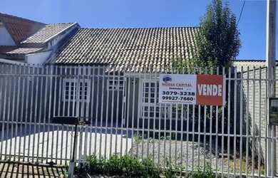 Imagem: A casa possui 3 Dormitórios, 1 Suíte, 3 Banheiros, 2 Vagas