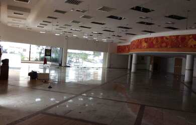 Imagem: O apartamento possui 5 Banheiros, 2.145m² de Área e está