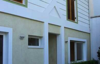 Imagem: A casa possui 4 Dormitórios, 4 Suítes, 7 Banheiros, 3 Vagas