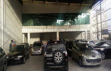 Imagem: O apartamento possui 3 Banheiros, 30 Vagas na garagem, 600m²