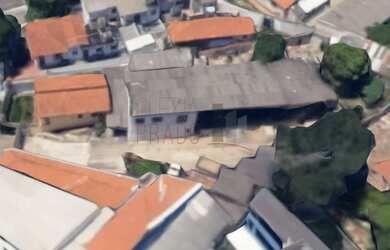 Imagem: O depósito possui 2 Banheiros, 50 Vagas na garagem e 1060m²