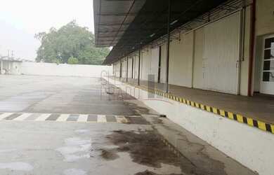 Imagem: 30 banheiro, 100 vagas na garagem, 14413M² de Área Construída