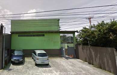 Imagem: O depósito possui 4 Banheiros, 4 Vagas na garagem, 422m² de