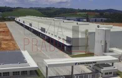 Imagem: O depósito possui 10 Banheiros, 10 Vagas na garagem, 2806m²