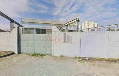 Imagem: O depósito possui 10 Banheiros, 50 Vagas na garagem, 7.186m²