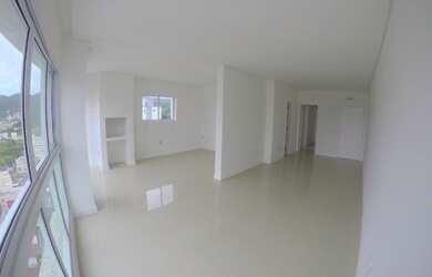 Imagem: O apartamento possui 4 Dormitórios, 2 Suítes, 4 Banheiros