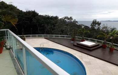 Imagem: A casa em condomínio possui 6 Dormitórios, 6 Suítes, 8 Banheiros