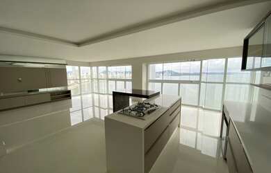 Imagem 1: IBIZA TOWERS - APARTAMENTO SEMI-MOBILIADO FRENTE MAR EM BALNEÁRIO CAMBORIÚ