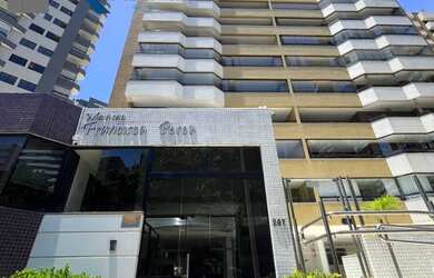 Imagem: O apartamento possui 4 Dormitórios, 2 Suítes, 4 Banheiros