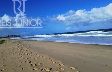 Imagem: O terreno possui 300m² de Área Privada e está localizado