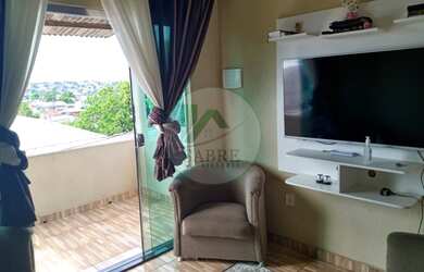 Imagem: A casa possui 3 Dormitórios, 1 Suíte, 1 Banheiro, 1 Vaga na