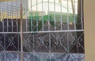 Imagem: A casa possui 5 Dormitórios, 4 Banheiros e 101m² de Área