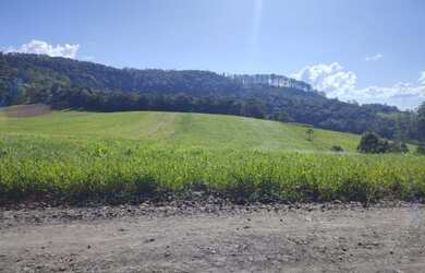 Imagem: A fazenda possui 1 Dormitório, 1 Banheiro, 56.222m² de Área