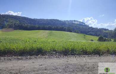 Imagem: A fazenda possui 1 Dormitório, 1 Banheiro, 11m² de Área e