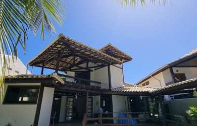 Imagem: A casa em condomínio possui 3 Dormitórios, 3 Suítes, 5 Banheiros