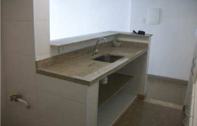 Imagem: O apartamento possui 1 Dormitório, 1 Banheiro e 50m² de Área